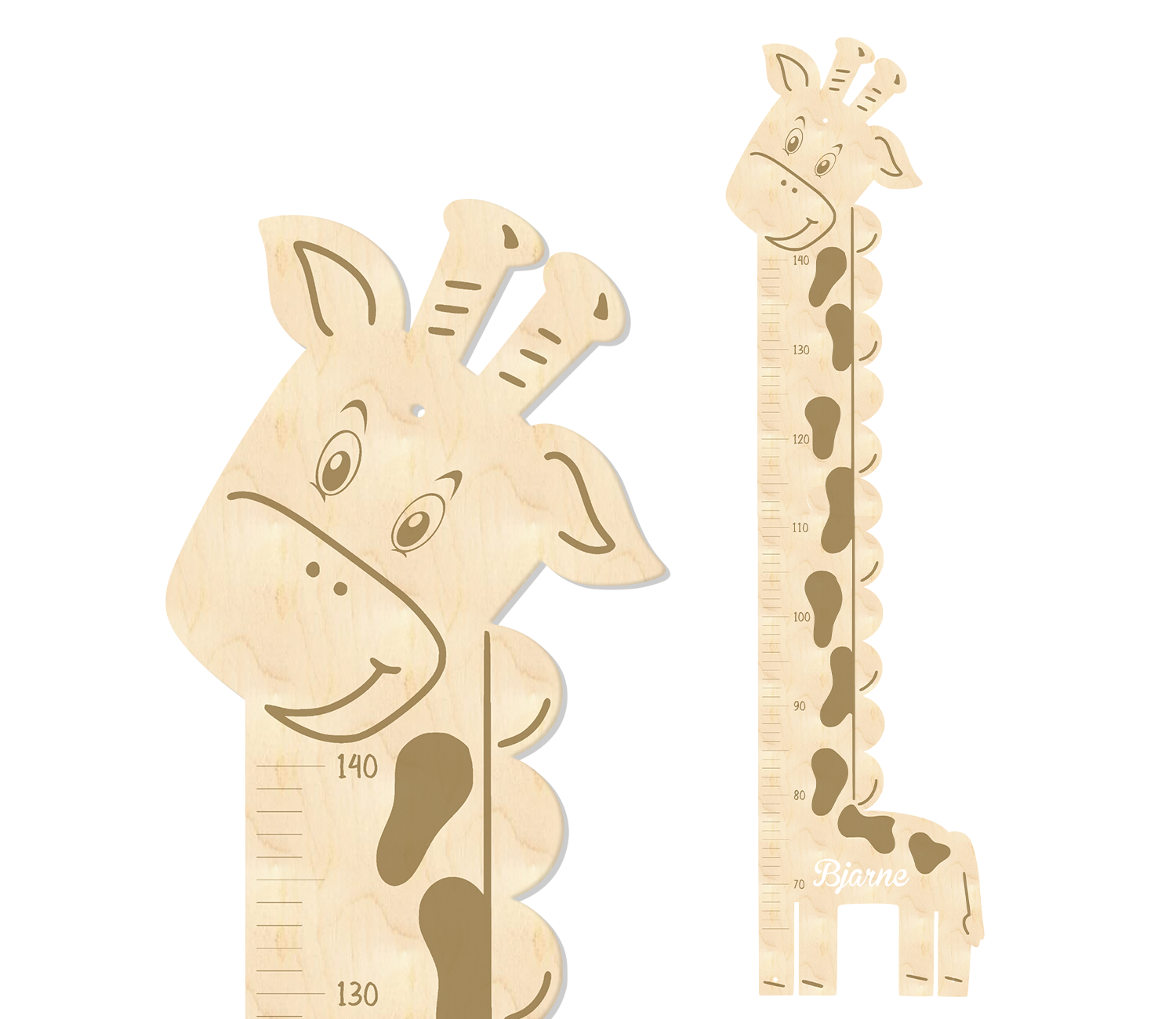 Messlatte aus Holz in Form einer Giraffe mit dem eigenen Namen in Lasergravur
